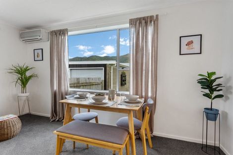 Photo of property in 256b Wellington Road, Wainuiomata, Lower Hutt, 5014