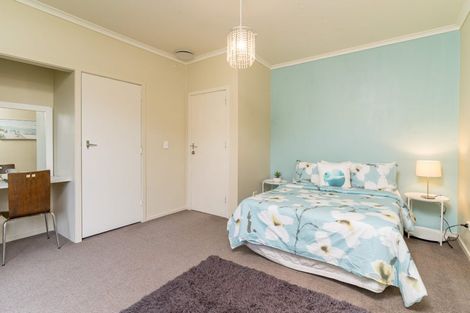 Photo of property in 11 Glenross Street, Glenross, Dunedin, 9011