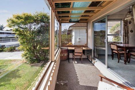 Photo of property in 12 Anzac Avenue, Onekawa, Napier, 4110