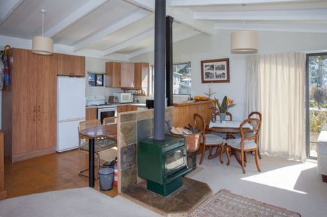 Photo of property in 4 Harsant Avenue, Hahei, Whitianga, 3591