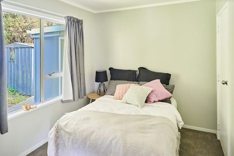 Photo of property in 2/22 Shackleton Grove, Stokes Valley, Lower Hutt, 5019