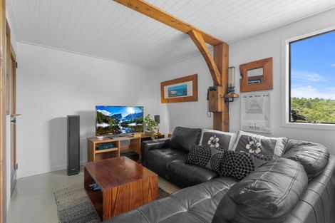 Photo of property in 421 Cames Road, Kaiwaka, 0975