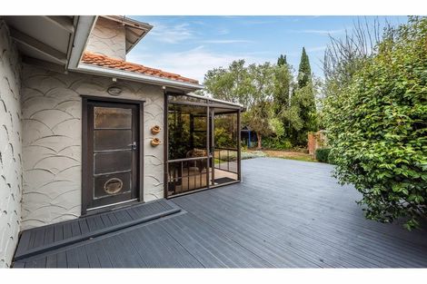 Photo of property in 405 Avonhead Road, Avonhead, Christchurch, 8042