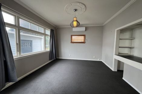 Photo of property in 30 Botanical Road, Takaro, Palmerston North, 4412