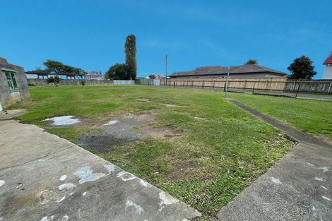 Photo of property in 222 Te Atatu Road, Te Atatu South, Auckland, 0610