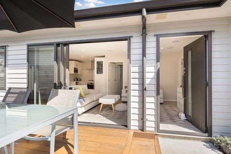 Photo of property in 60 Matua Road, Huapai, Kumeu, 0810