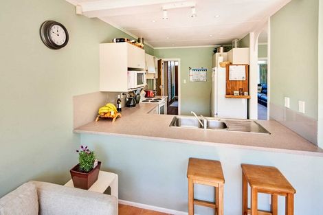 Photo of property in 5 Panorama Grove, Harbour View, Lower Hutt, 5010