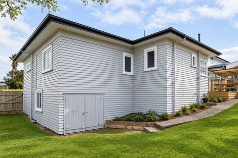 Photo of property in 37 Jellicoe Avenue, Tuakau, 2121