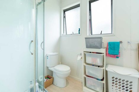 Photo of property in 33 Keegan Drive, Massey, Auckland, 0614