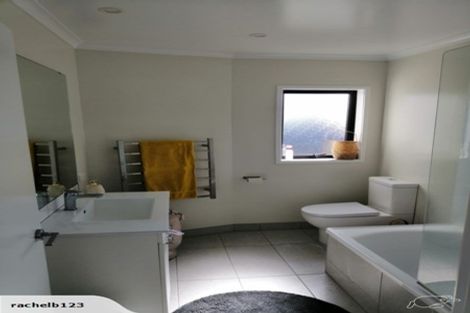 Photo of property in 17 Mapou Road, Hobsonville, Auckland, 0616