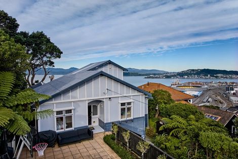 Photo of property in 32 Upper Watt Street, Wadestown, Wellington, 6012