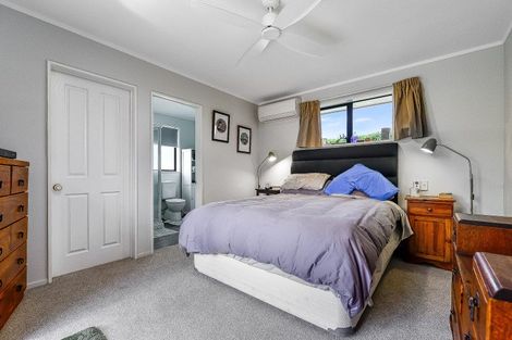 Photo of property in 21 Mangakoea Place, St Andrews, Hamilton, 3200