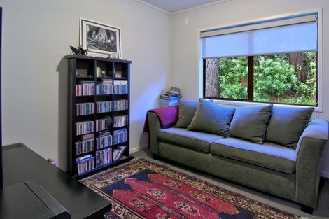 Photo of property in 43 Adam Sunde Place, Glen Eden, Auckland, 0602