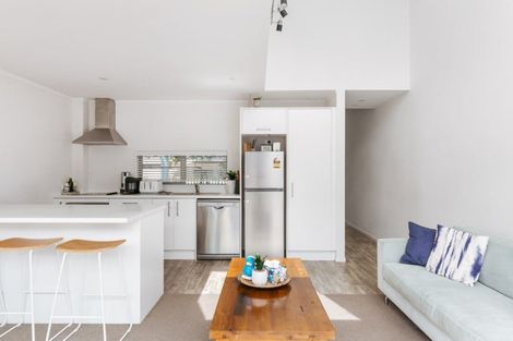 Photo of property in 31 Reynolds Place, Papamoa Beach, Papamoa, 3118