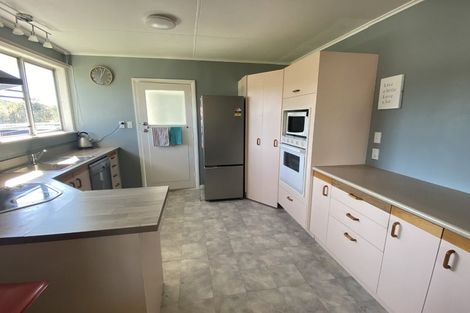 Photo of property in 75 Milton Terrace, Picton, 7220