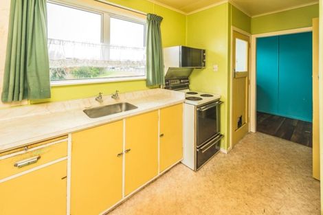 Photo of property in 31 Titoki Street, Castlecliff, Whanganui, 4501