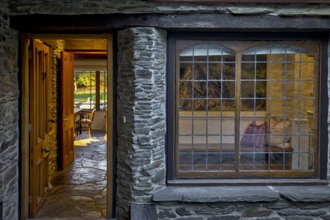 Photo of property in 11 Arrowtown-lake Hayes Road, Lake Hayes, Queenstown, 9371