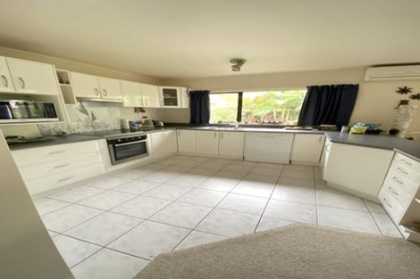 Photo of property in 34 St Annes Crescent, Wattle Downs, Auckland, 2103