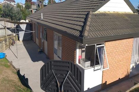 Photo of property in 3 Bernina Place, Weymouth, Auckland, 2103