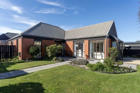 Photo of property in 54a Searells Road, Strowan, Christchurch, 8052