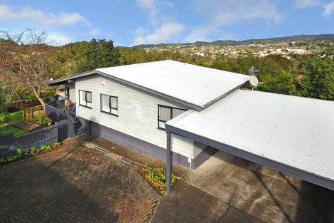 Photo of property in 19 Mckinley Road, Sunnyvale, Auckland, 0612