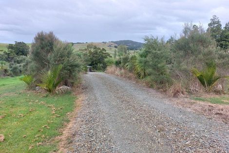 Photo of property in 147 Whaka Road, Maungaturoto, 0520