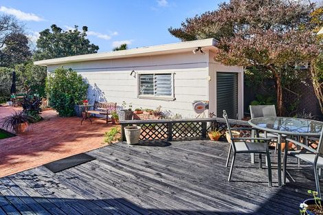Photo of property in 20 Whites Line West, Woburn, Lower Hutt, 5010