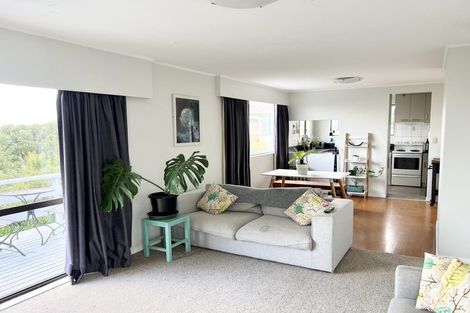 Photo of property in 32 Wisteria Grove, Maungaraki, Lower Hutt, 5010