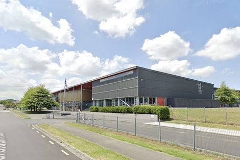 Photo of property in 23 Baverstock Road, Flat Bush, Auckland, 2016