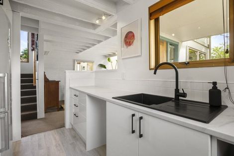 Photo of property in 8a Quest Terrace, Mount Roskill, Auckland, 1041