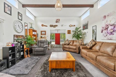 Photo of property in 17 Parkland Crescent, Terrace End, Palmerston North, 4410