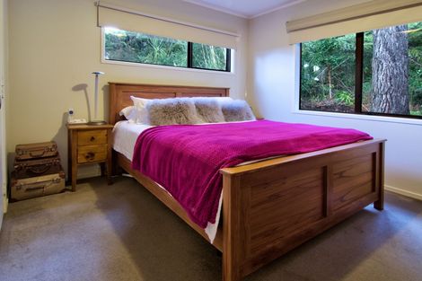 Photo of property in 43 Adam Sunde Place, Glen Eden, Auckland, 0602