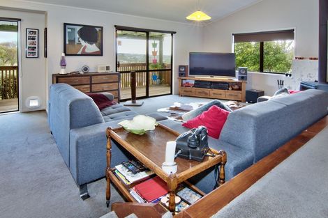 Photo of property in 43 Adam Sunde Place, Glen Eden, Auckland, 0602