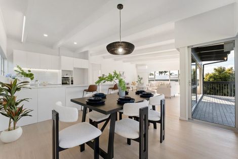 Photo of property in 137 Albany Highway, Unsworth Heights, Auckland, 0632
