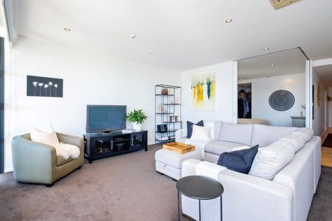 Photo of property in 305/7 Humber Street, Pandora, Napier, 4110