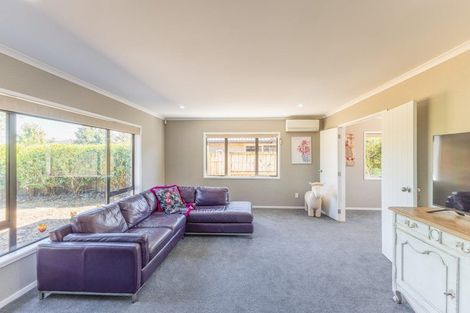 Photo of property in 70 Farringdon Avenue, Rototuna North, Hamilton, 3210