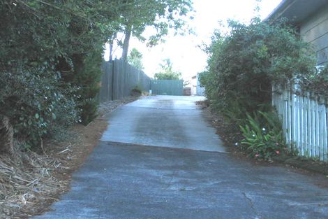 Photo of property in 17 Denarius Lane, Glendene, Auckland, 0602