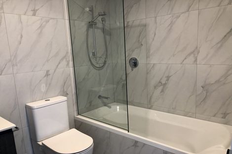 Photo of property in 8d Roys Road, Weymouth, Auckland, 2103