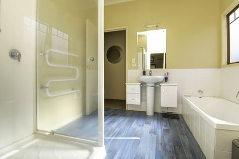 Photo of property in 41 Fitchett Street, Palmerston North, 4410