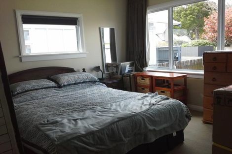 Photo of property in 52 Wallace Place, Westown, New Plymouth, 4310