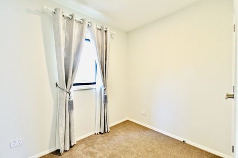 Photo of property in 80 Reeves Road, Pakuranga Heights, Auckland, 2010