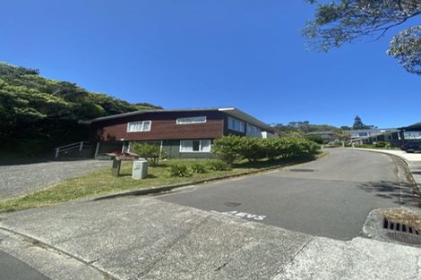 Photo of property in 1/15 Bloomsbury Grove, Newlands, Wellington, 6037