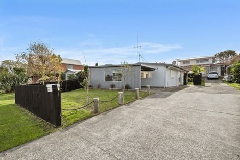 Photo of property in 103a Simpson Road, Papamoa Beach, Papamoa, 3118