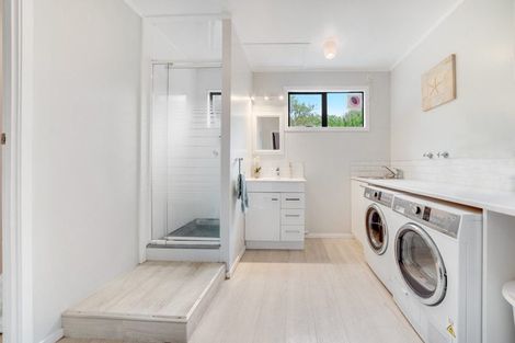 Photo of property in 18 Redmount Place, Red Hill, Papakura, 2110