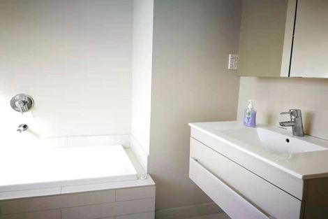 Photo of property in 34 Lavery Place, Sunnynook, Auckland, 0632