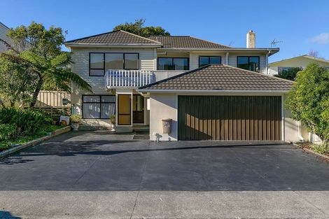 Photo of property in 40 Hinau Street, Tawa, Wellington, 5028