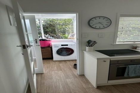 Photo of property in 1/8 Evelyn Place, Hillcrest, Auckland, 0627