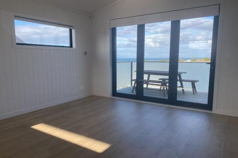 Photo of property in 774b Whangaparaoa Road, Manly, Whangaparaoa, 0930