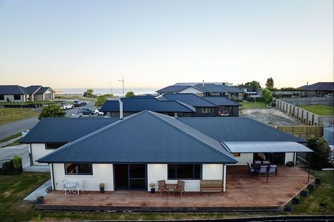 Photo of property in 6 Tauhou Place, Kaikoura, 7300