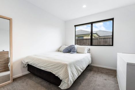 Photo of property in 5 Kahika Grove, Huapai, Kumeu, 0810